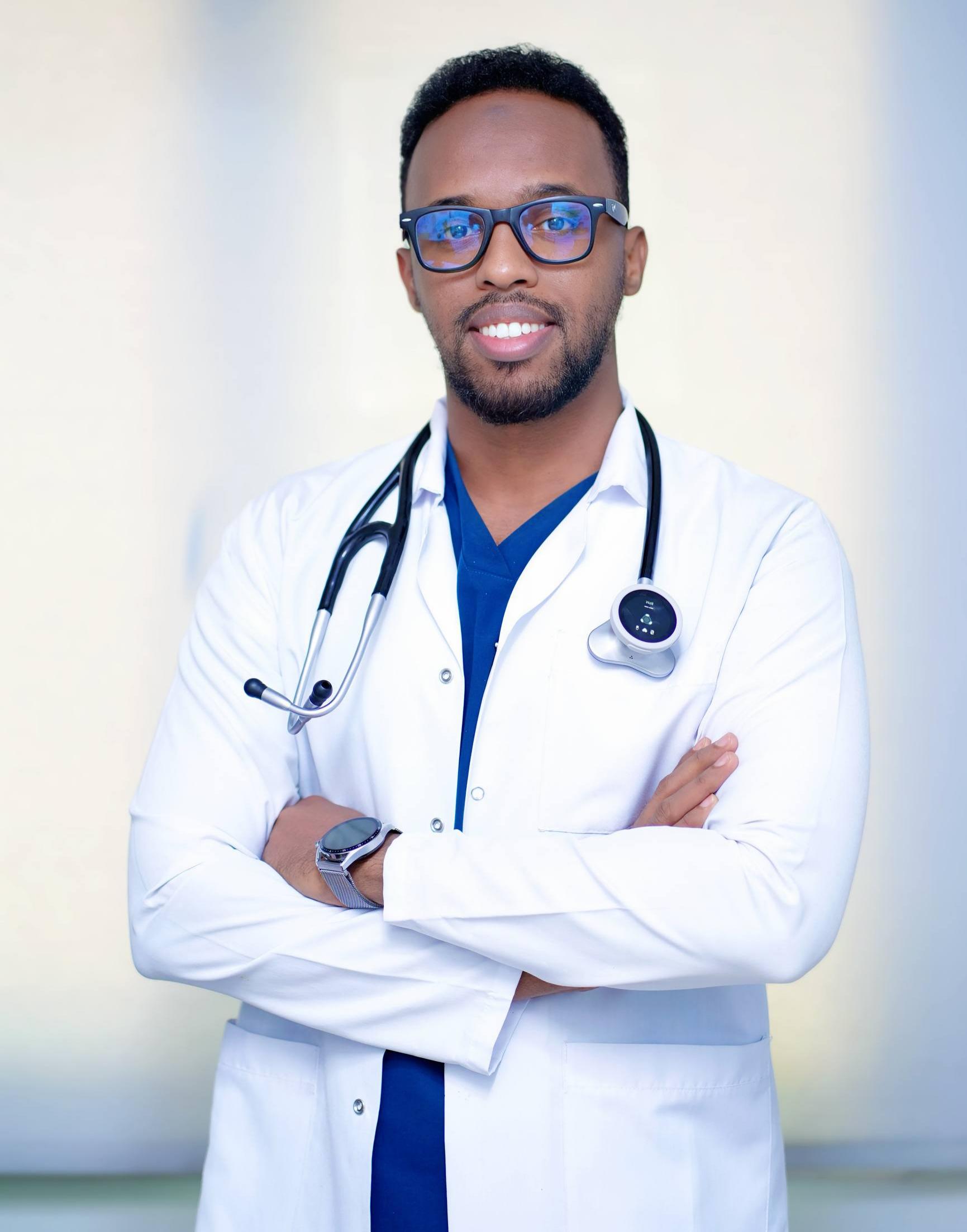 Dr Mohamed Issak